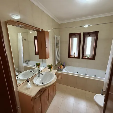 Cerdeirinhas De Basto 