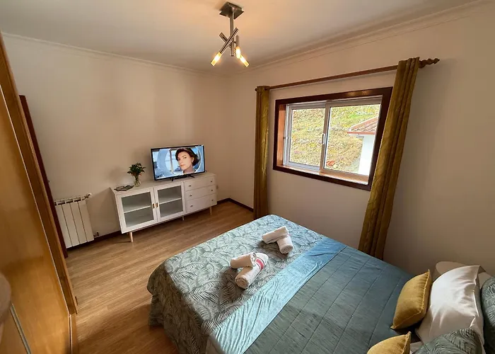 Cerdeirinhas De Basto 